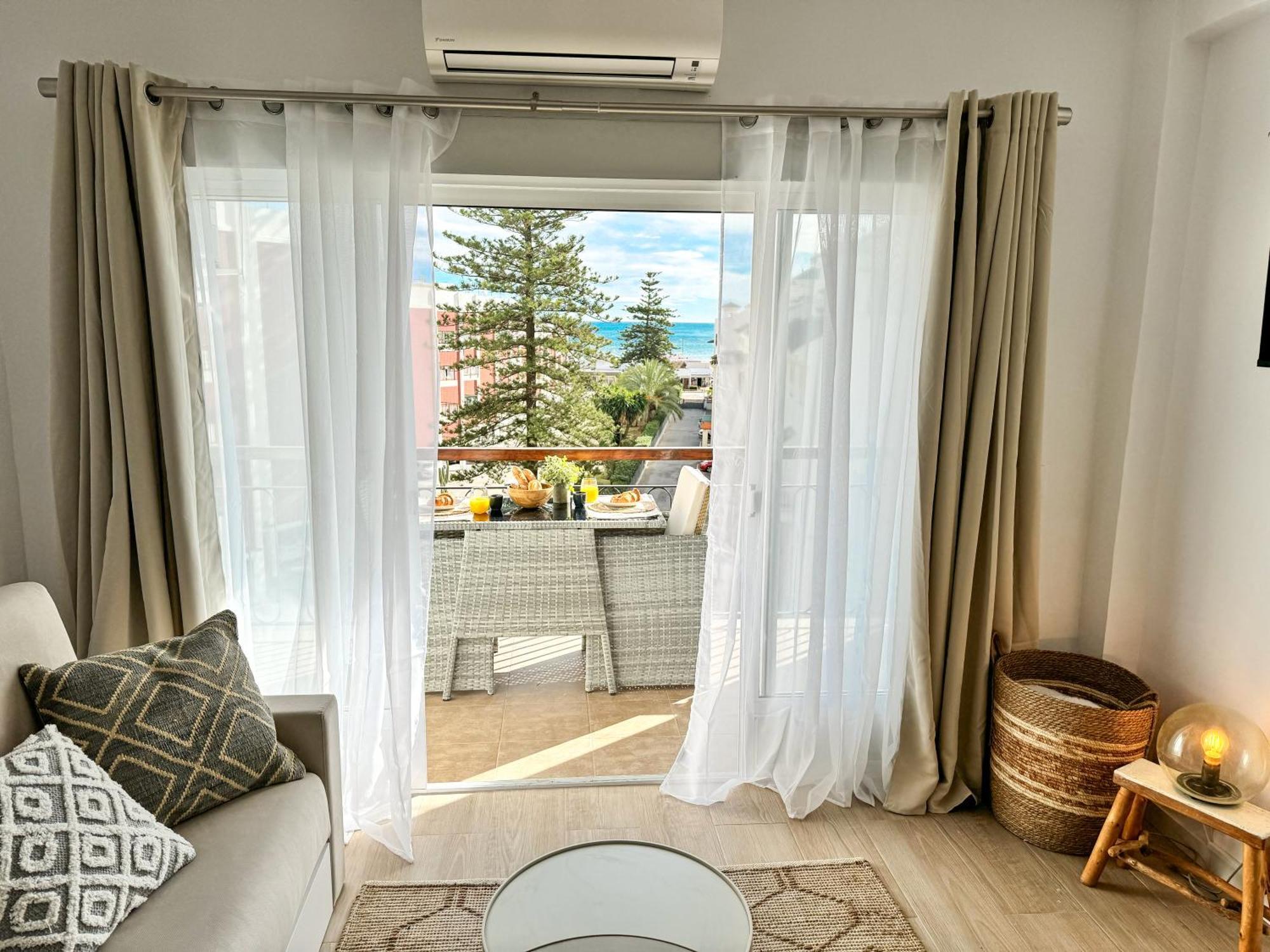 Studio Hola Arenal Platja de Larenal Экстерьер фото